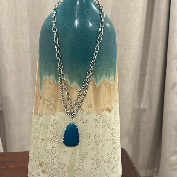 New Boutique Blue Stone Necklace On Silver Chain - Picture 1 of 3